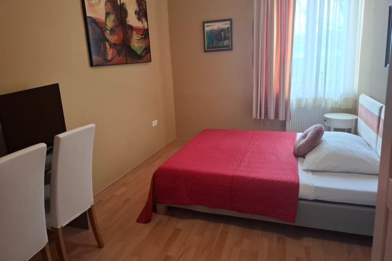 Hotel Plauter Kúria – Dvojlôžková izba – fotografia 2