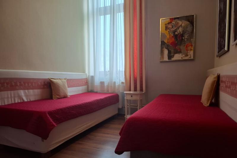 Hotel Plauter Kúria – Dvojlôžková izba s prístelkou – fotografia 1