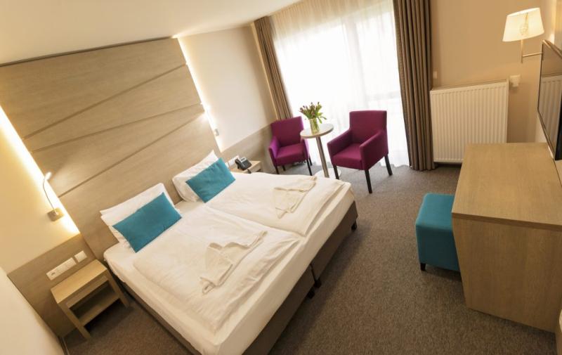 Hotel Aqua – Dvojlôžková izba s prístelkou – 1